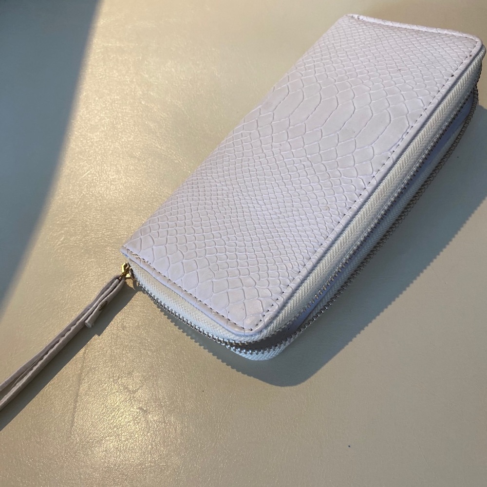 Simple snake print wallet - Picture 2 of 4
